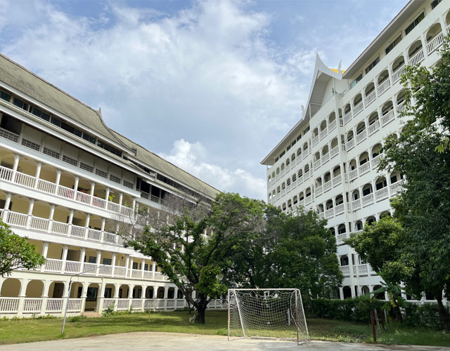 佛统皇家大学